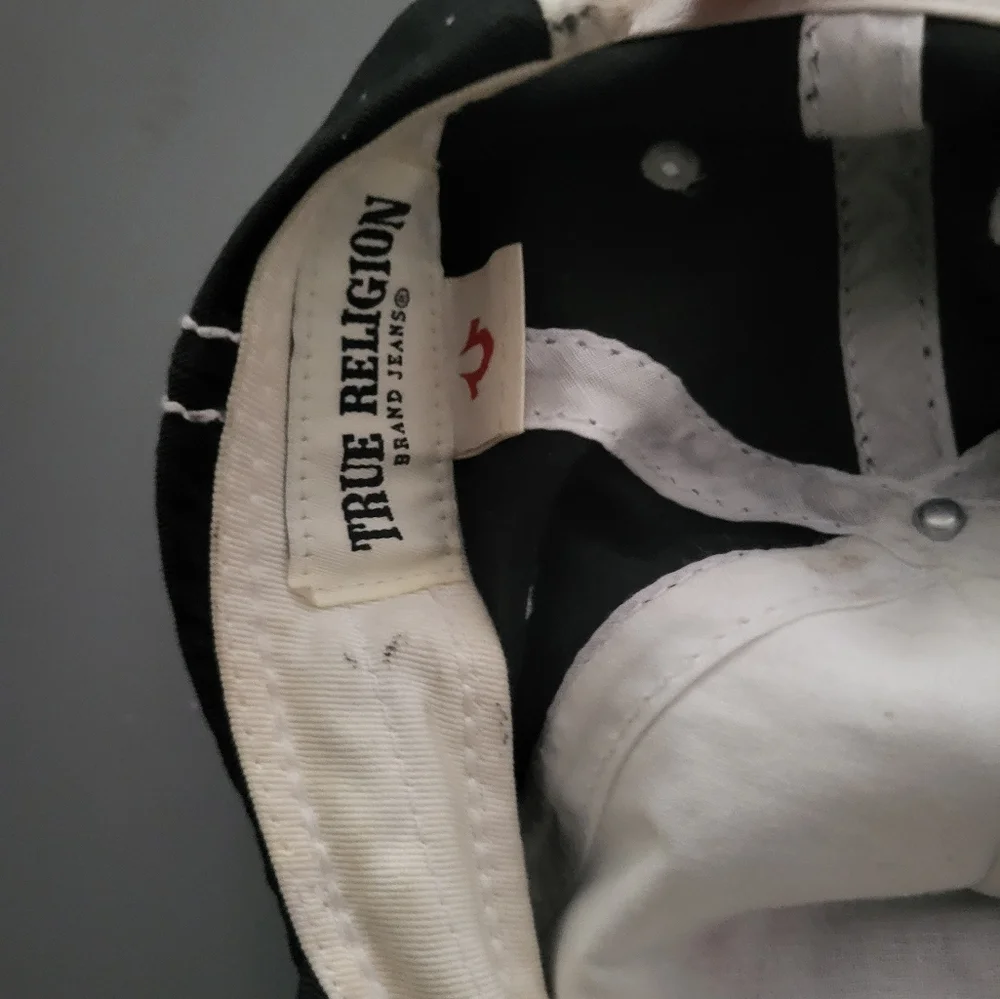 Snapbacks - Picture 1 of 14